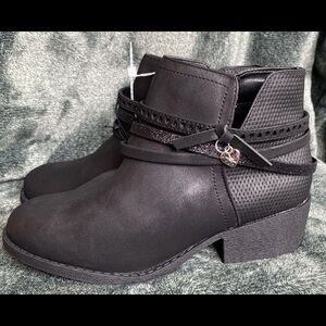 NWOB Girl’s Jelly Pop Black Ankle Boots Size 4M-
